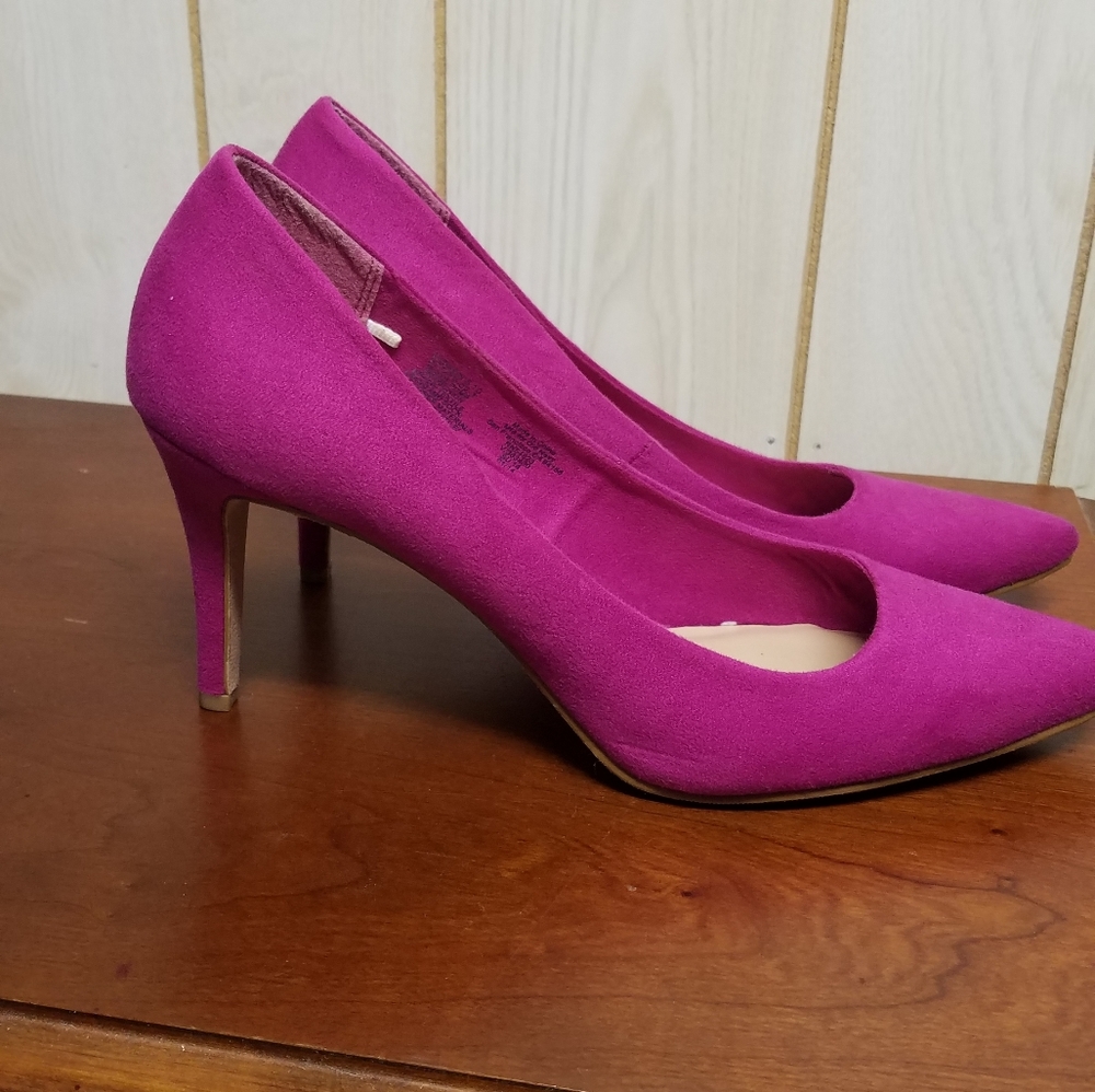 Pink high heels
